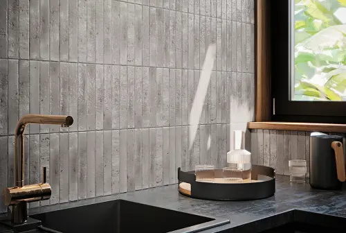 Amadis Fine Tiles Brutalist 8436552228586 Mustard Crackle 3,8x23,5